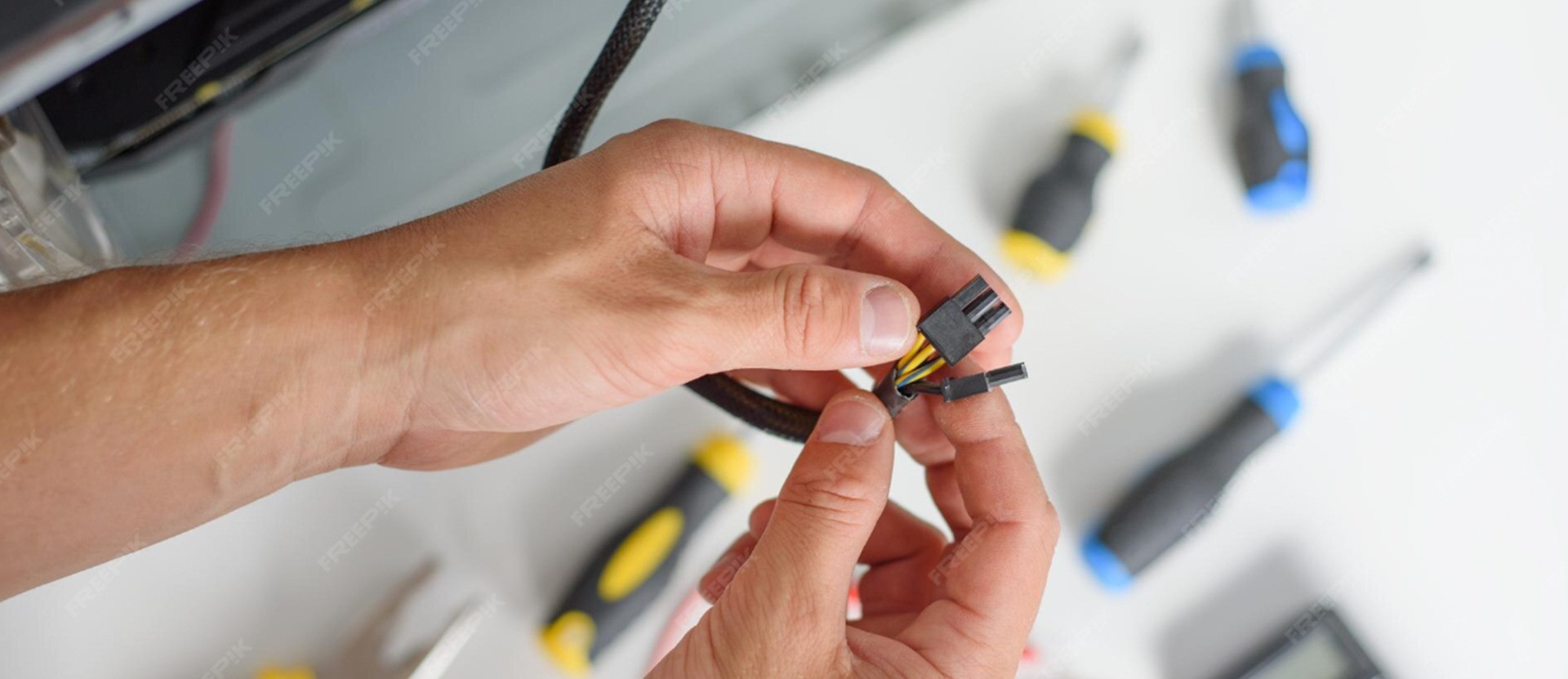 Maintenance et dépannage électrique pour les pros et particuliers