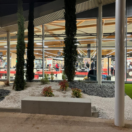 Rénovation complète électrique et éclairage Intermarché en site occupé à Belleville-en-Beaujolais