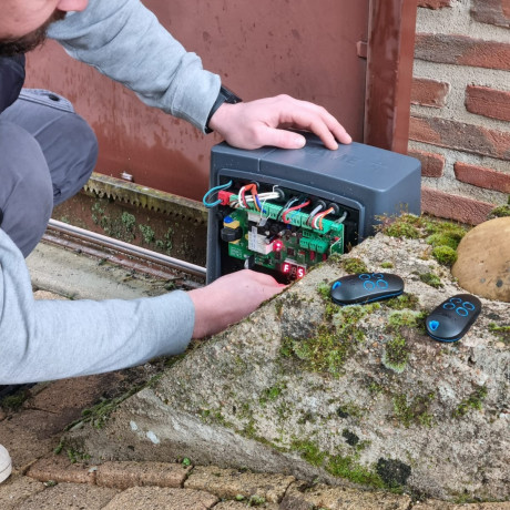 Remplacement de motorisation de portail coulissant pour un particulier à  Châtillon-sur-Chalaronne