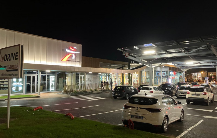 Rénovation complète électrique et éclairage Intermarché en site occupé à Belleville-en-Beaujolais